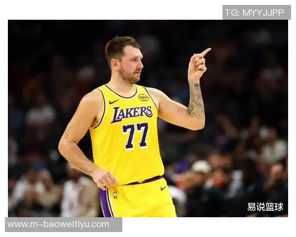 里夫斯点评东契奇扣篮表现称每次上篮都能轻松得分