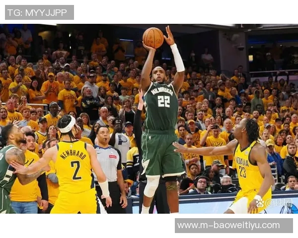 米德尔顿重返赛场半场表现抢眼贡献10分并助攻字母哥制造犯规