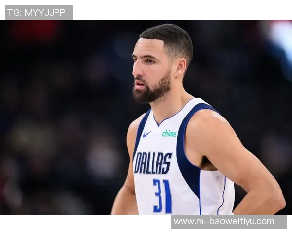 克莱汤普森生涯达成17000分里程碑临时总经理芬利亲自赠送比赛用球