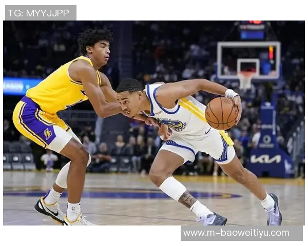 全明星投票中冷门球员崭露头角布朗尼库明加与獭兔各获票数揭秘